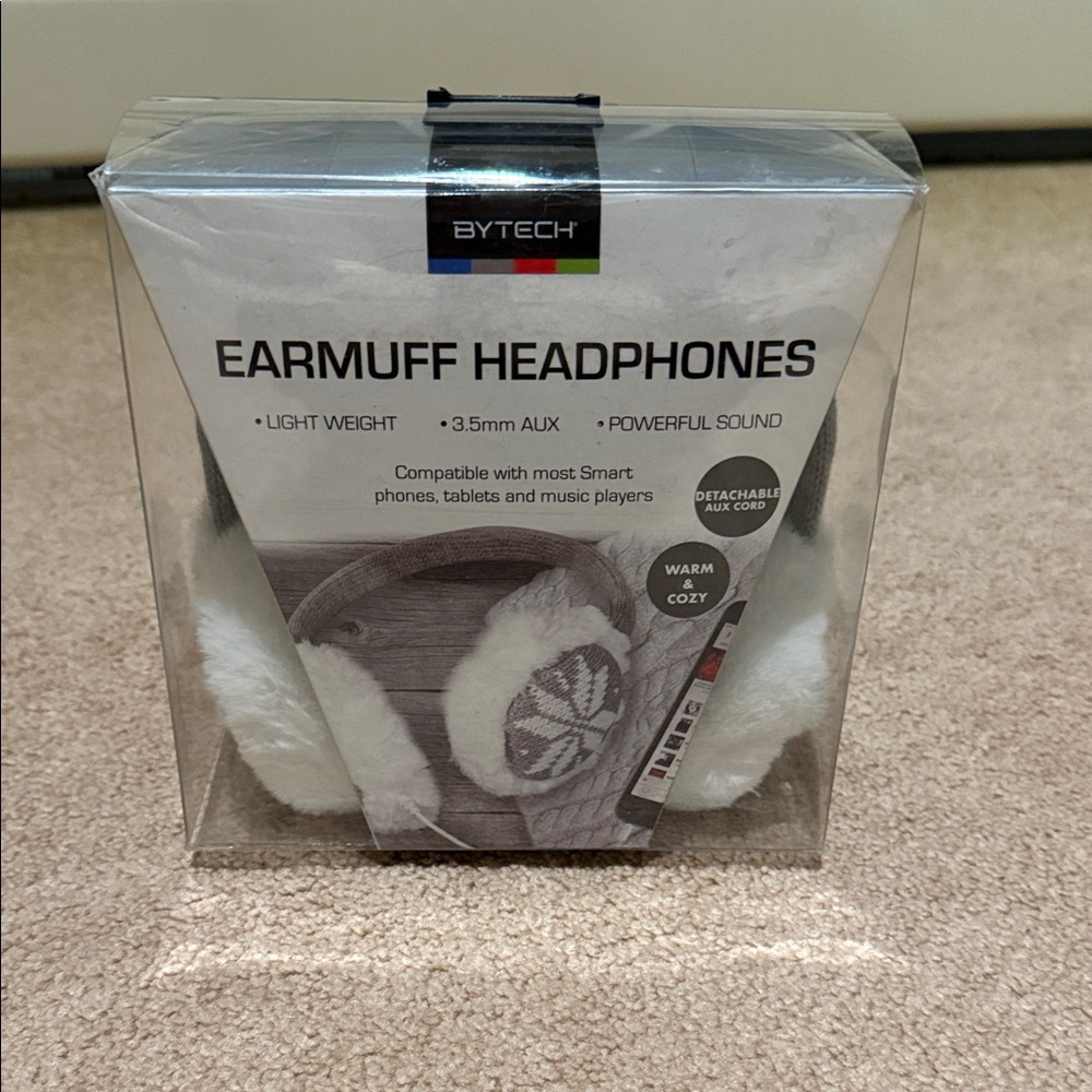 Bytech White Snowflake Earmuff Headphones‎